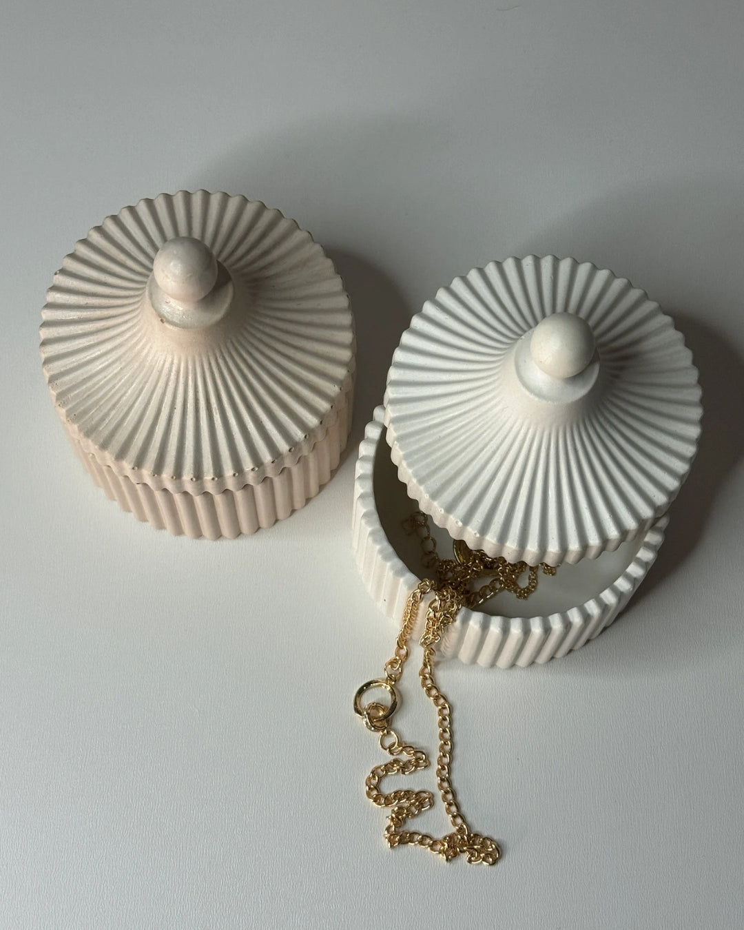 AuraNest Round Concrete Jar – Elegant Storage Container by Squircle Decor