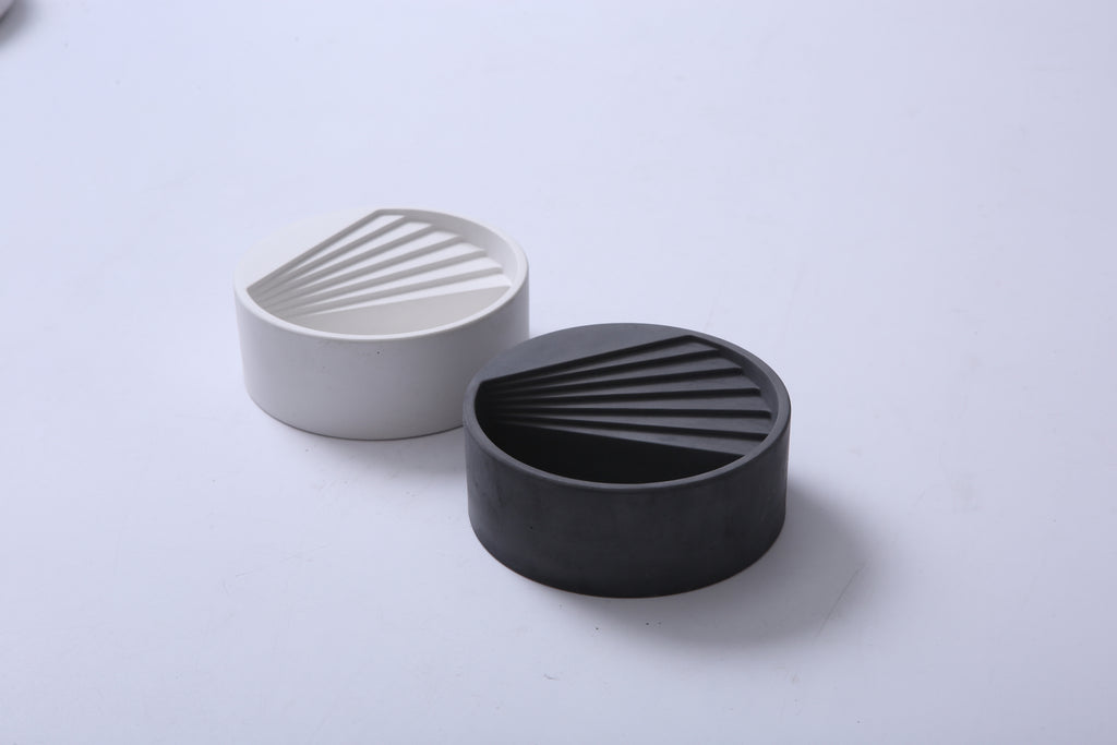 Stepping Ash Tray – Modern Concrete Decor | Squircle Decor